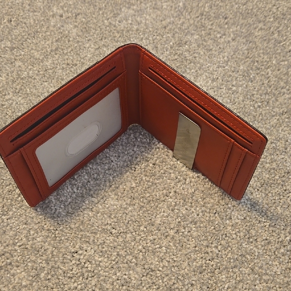 Air Tag Wallet With Money Clip Carbon Fiber Desgin Red And Black - Picture 1 of 5